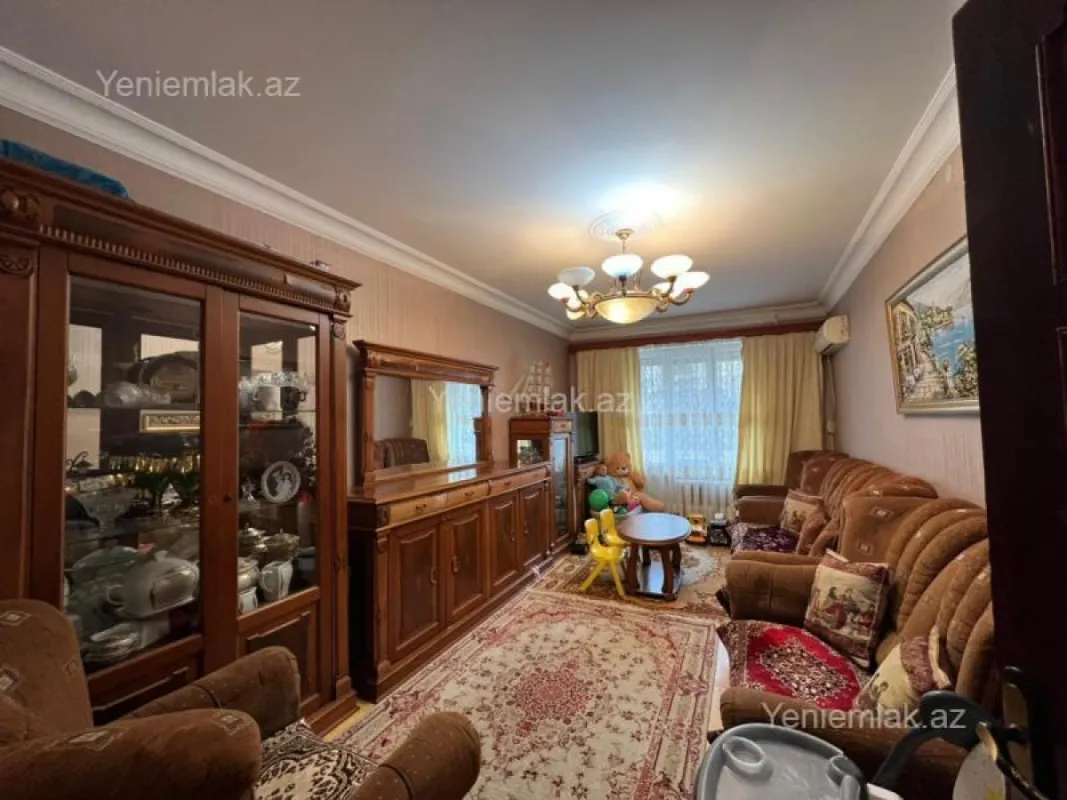 Satılır 3 otaqlı köhnə tikili 76 m²