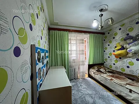 Satılır 3 otaqlı köhnə tikili 76 m²