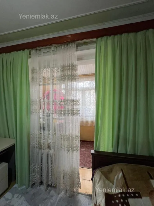 Satılır 3 otaqlı köhnə tikili 76 m²