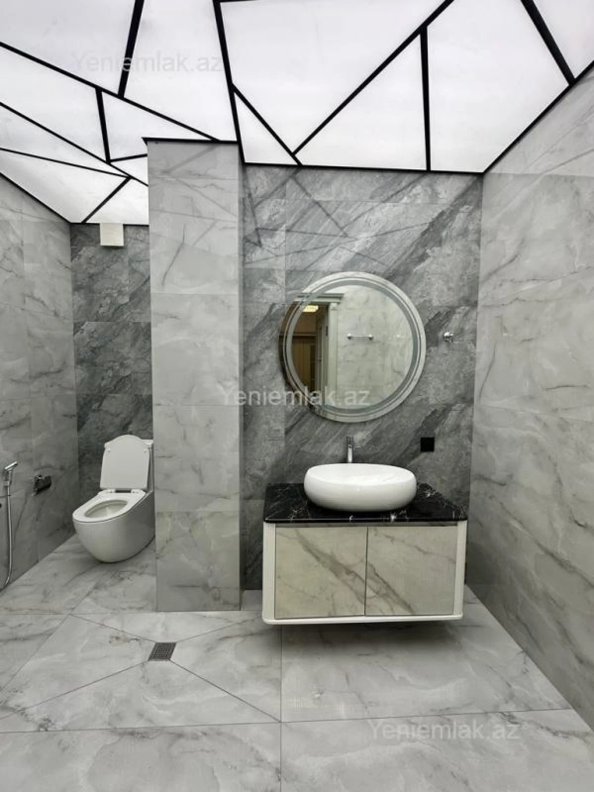 Satılır 3 otaqlı yeni tikili 150 m²