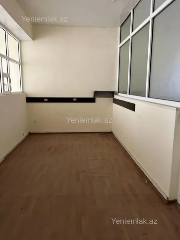 Satılır obyekt 635 m²