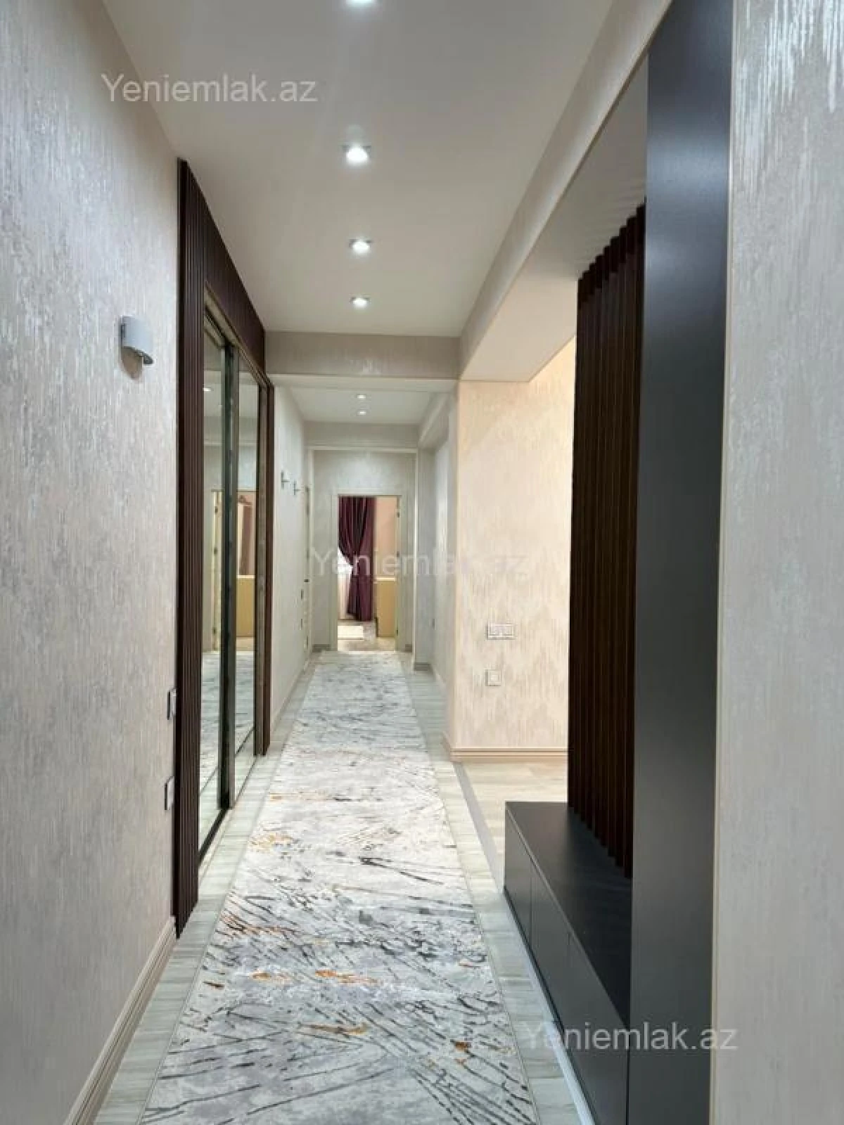 Satılır 3 otaqlı yeni tikili 115 m²