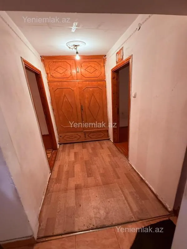 Satılır 2 otaqlı köhnə tikili 60 m²