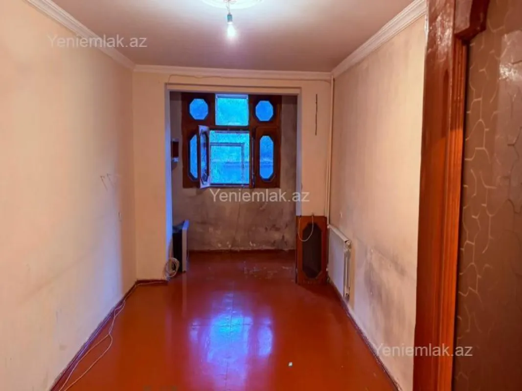 Satılır 2 otaqlı köhnə tikili 60 m²