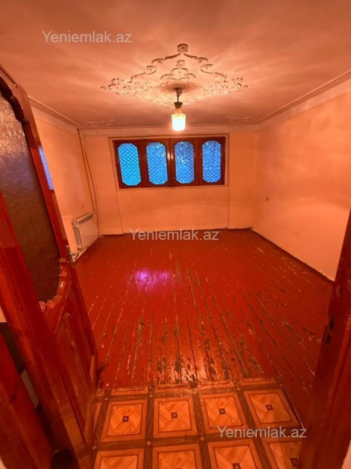 Satılır 2 otaqlı köhnə tikili 60 m²