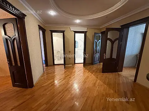 Satılır 3 otaqlı yeni tikili 130 m²