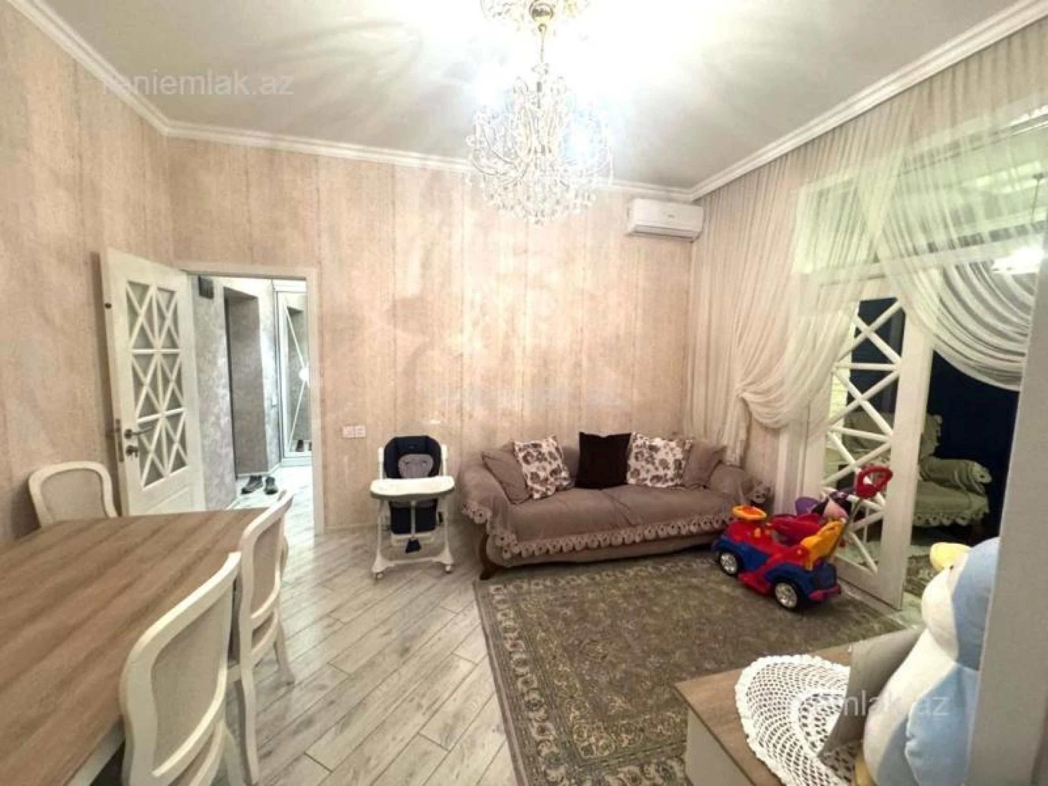 Satılır 2 otaqlı köhnə tikili 60 m²