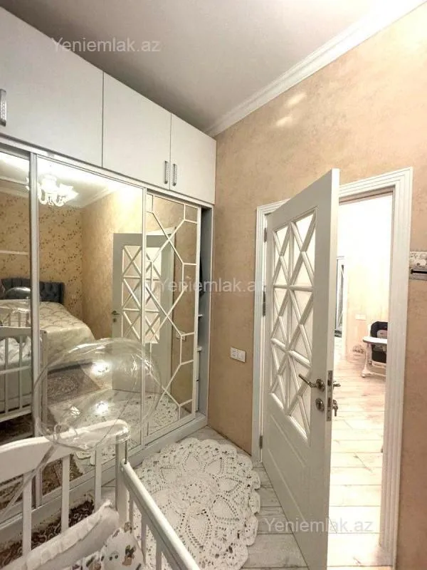 Satılır 2 otaqlı köhnə tikili 60 m²