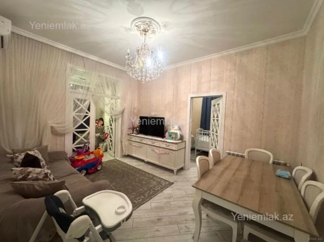 Satılır 2 otaqlı köhnə tikili 60 m²