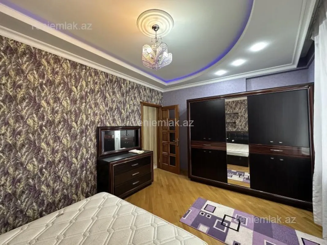 Satılır 2 otaqlı yeni tikili 88 m²
