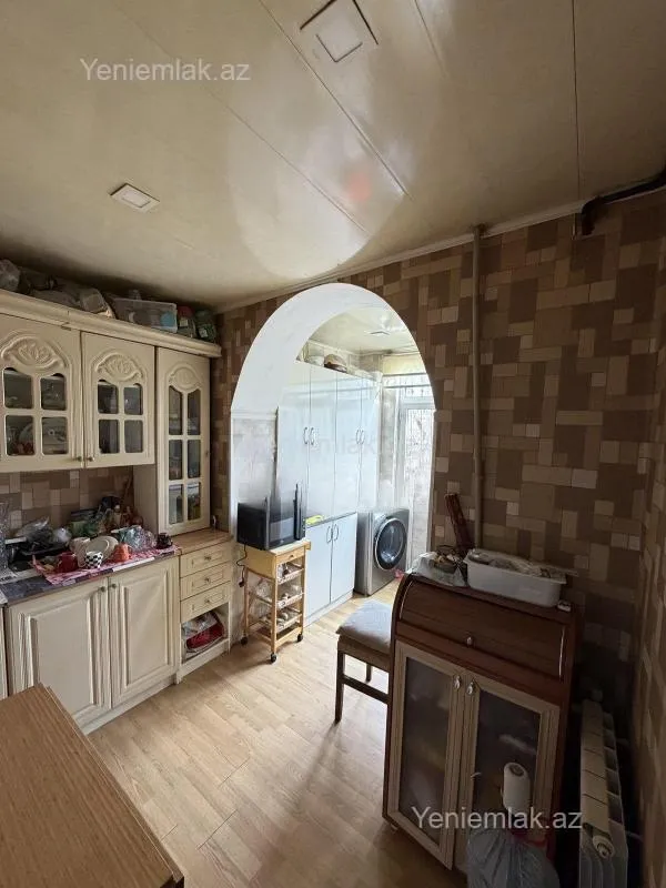 Satılır 2 otaqlı köhnə tikili 45 m²