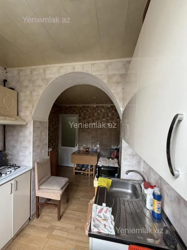Satılır 2 otaqlı köhnə tikili 45 m²