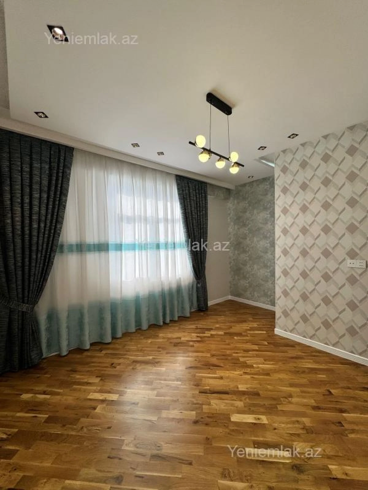 Satılır 3 otaqlı yeni tikili 115 m²