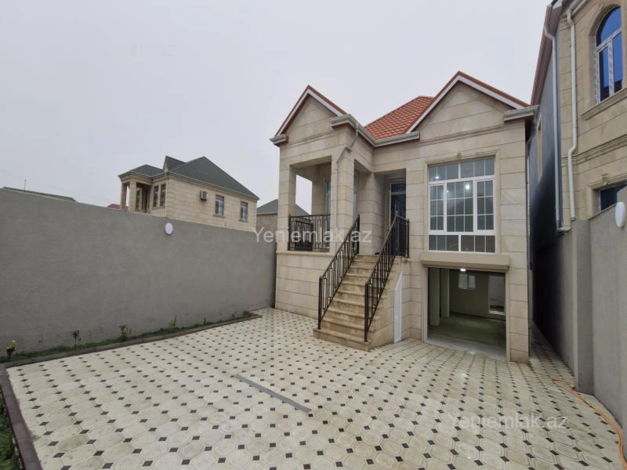 Satılır 4 otaqlı həyət evi 120 m²