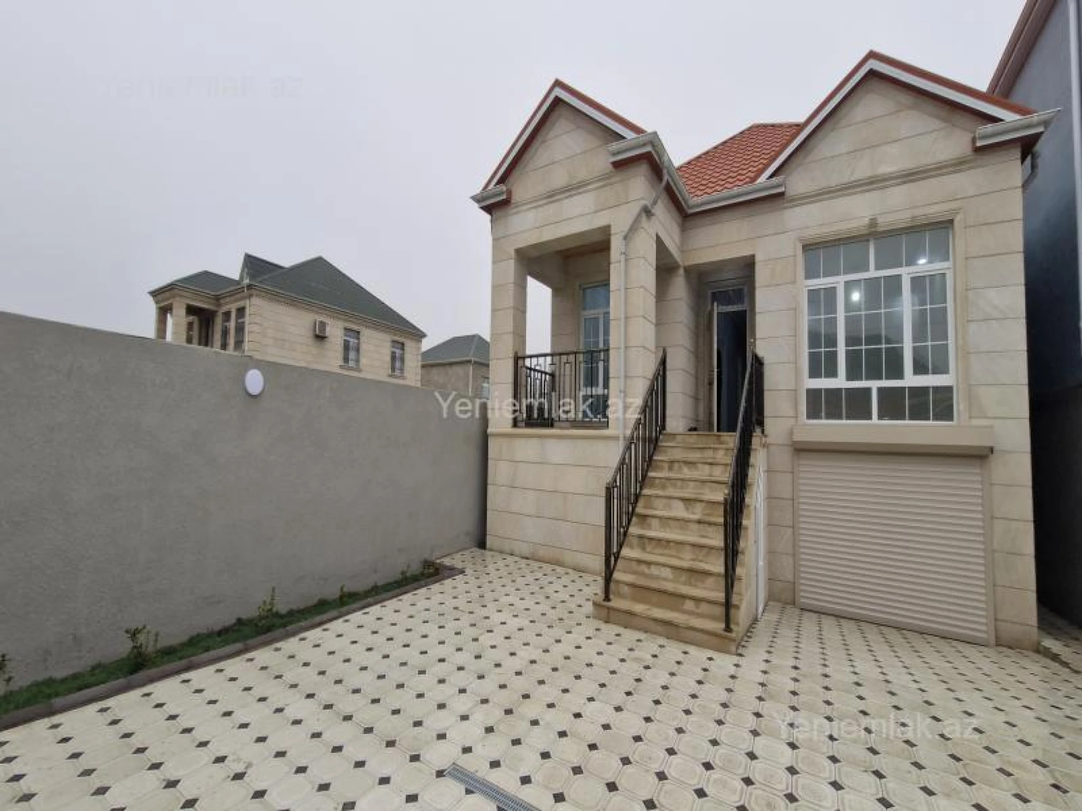 Satılır 4 otaqlı həyət evi 120 m²