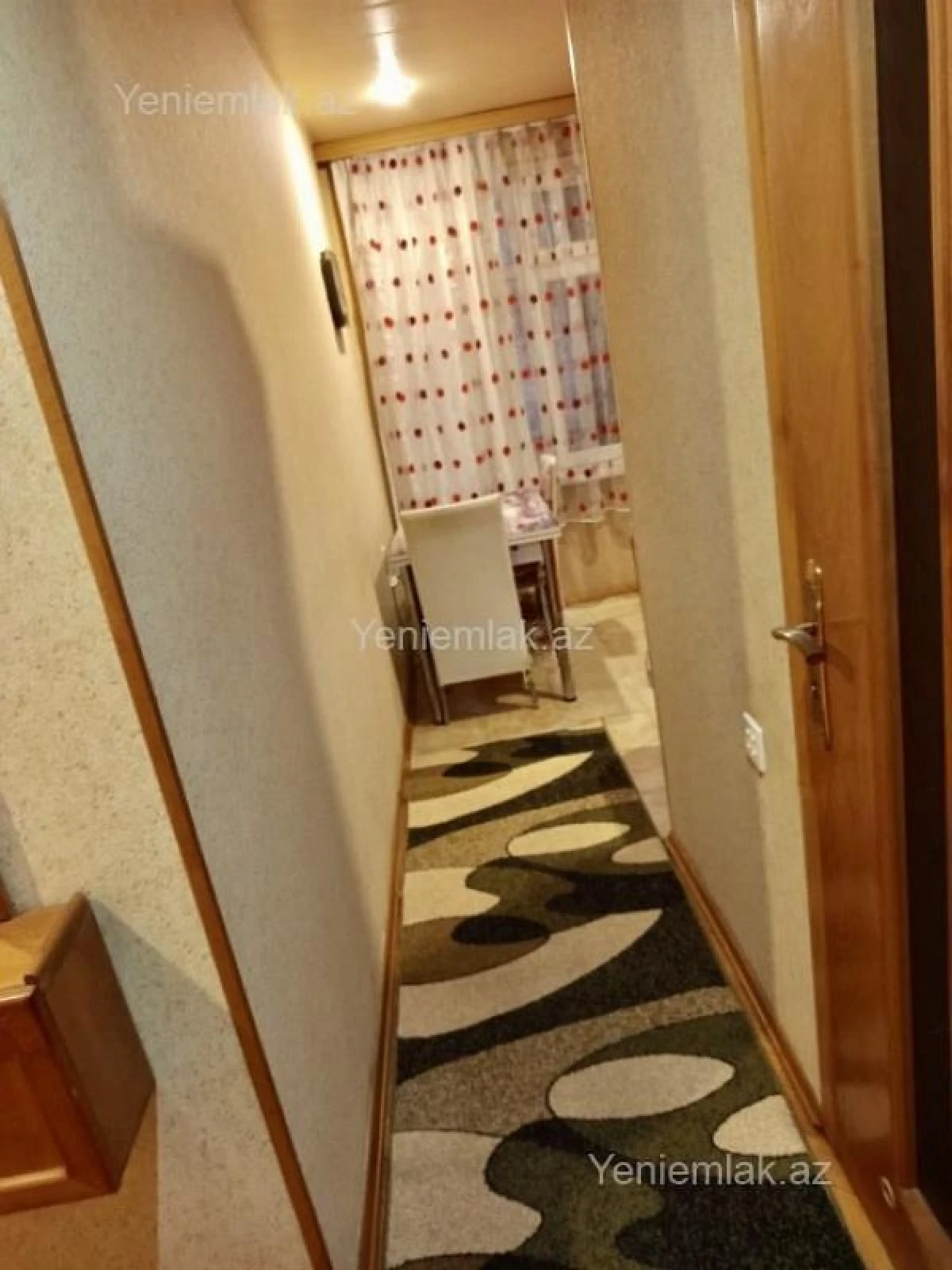 Satılır 2 otaqlı köhnə tikili 60 m²