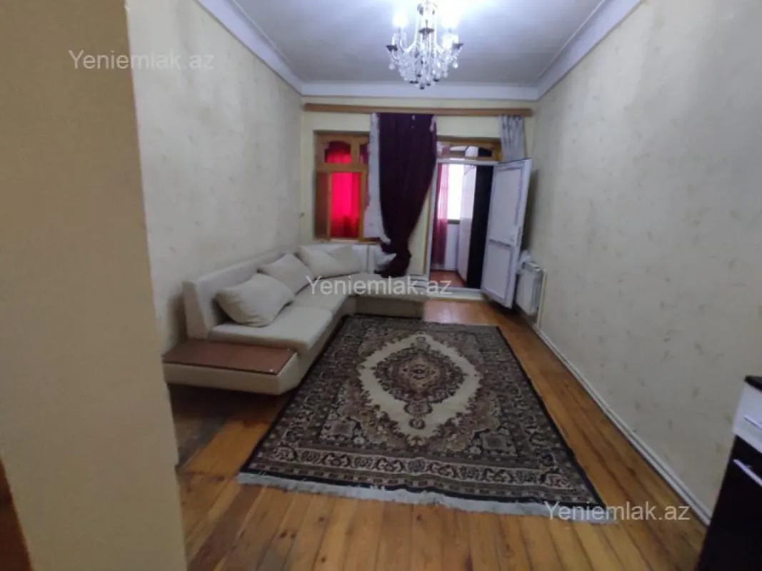 Satılır 3 otaqlı köhnə tikili 55 m²