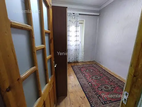 Satılır 3 otaqlı köhnə tikili 55 m²