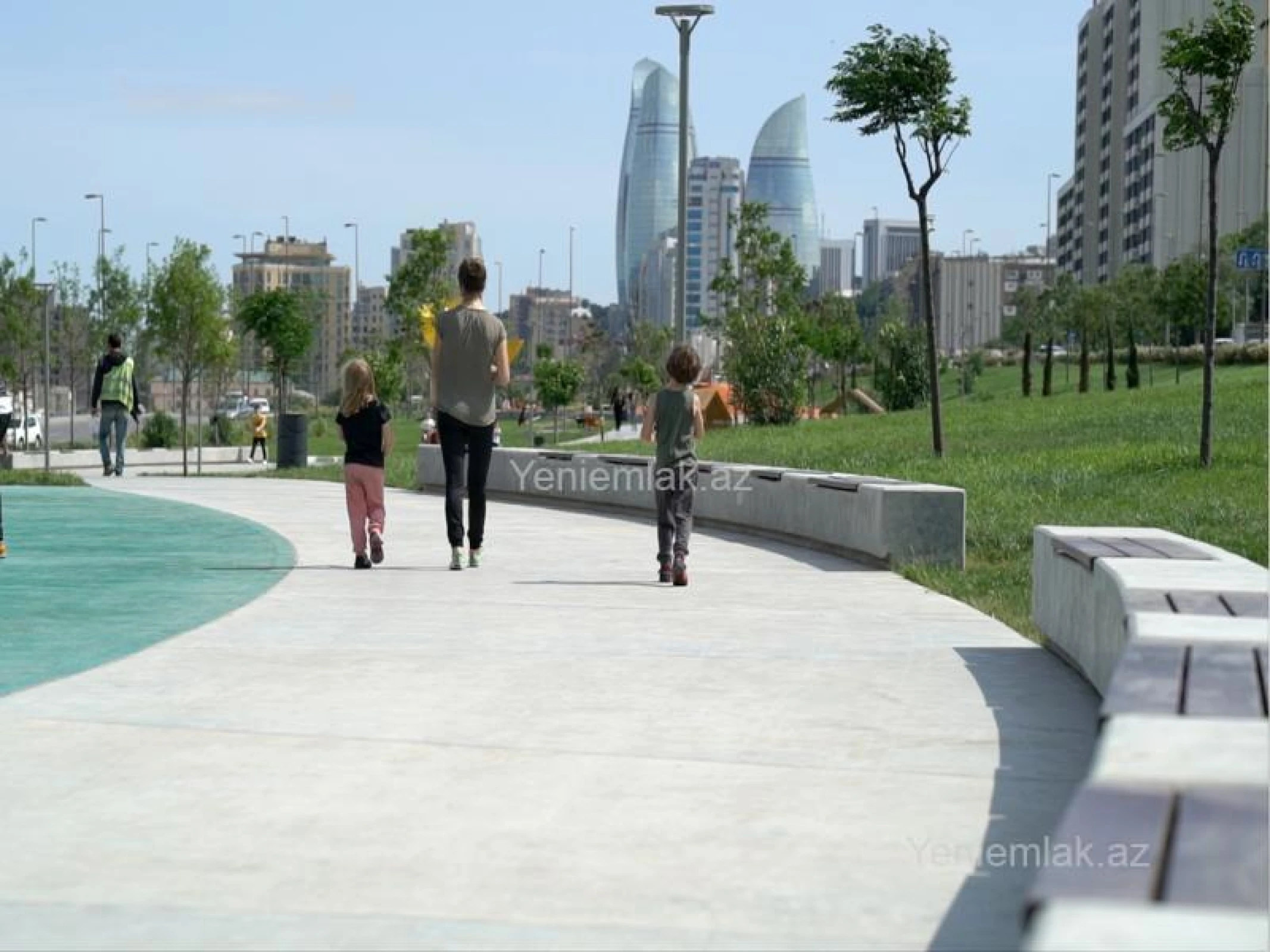 Satılır 3 otaqlı köhnə tikili 90 m²