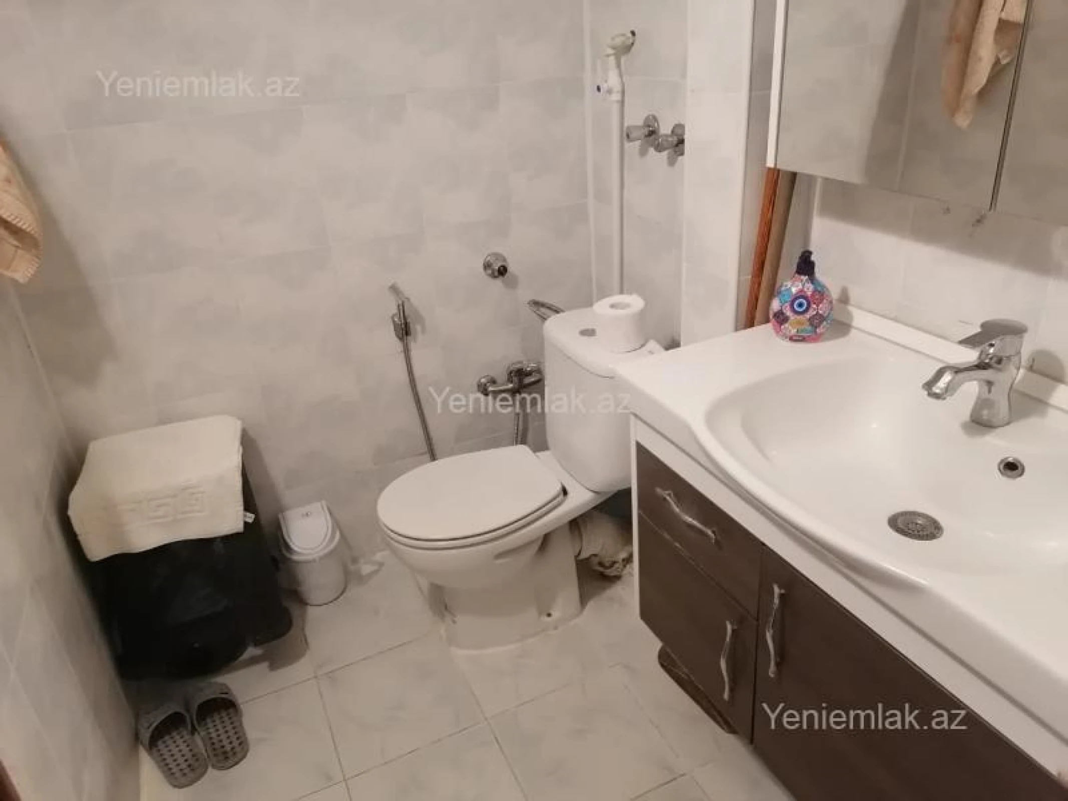 Satılır 3 otaqlı köhnə tikili 90 m²
