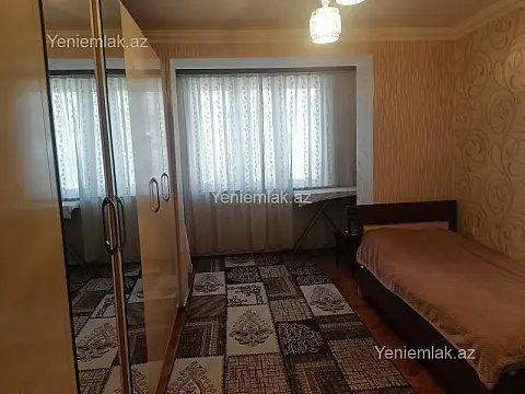 Satılır 3 otaqlı köhnə tikili 90 m²