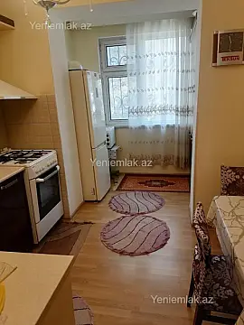 Satılır 3 otaqlı köhnə tikili 90 m²