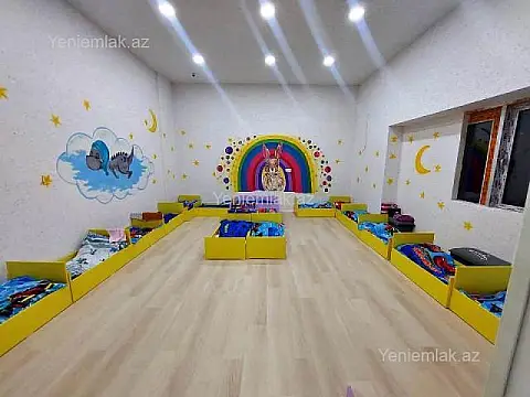 Satılır 12 otaqlı obyekt 1300 m²