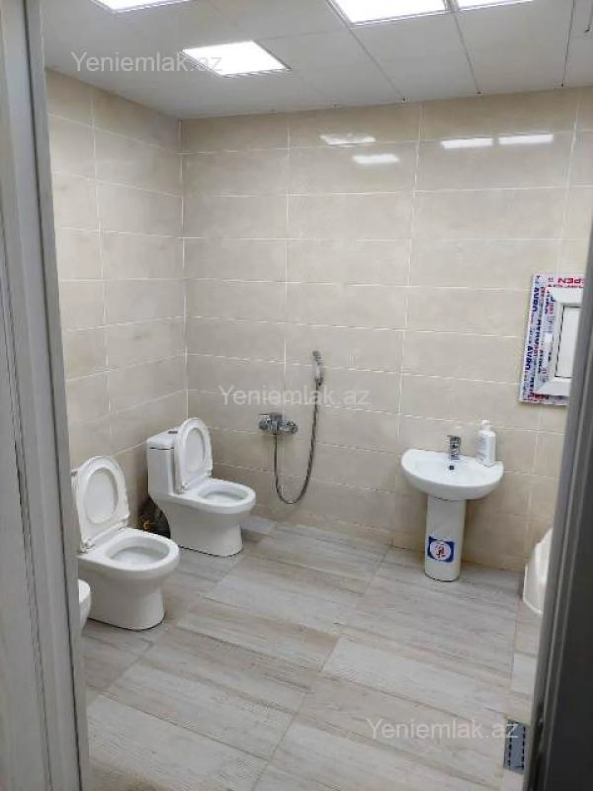 Satılır 12 otaqlı obyekt 1300 m²
