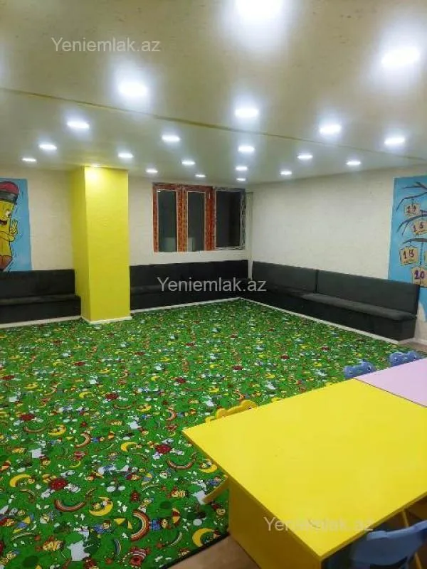 Satılır 12 otaqlı obyekt 1300 m²