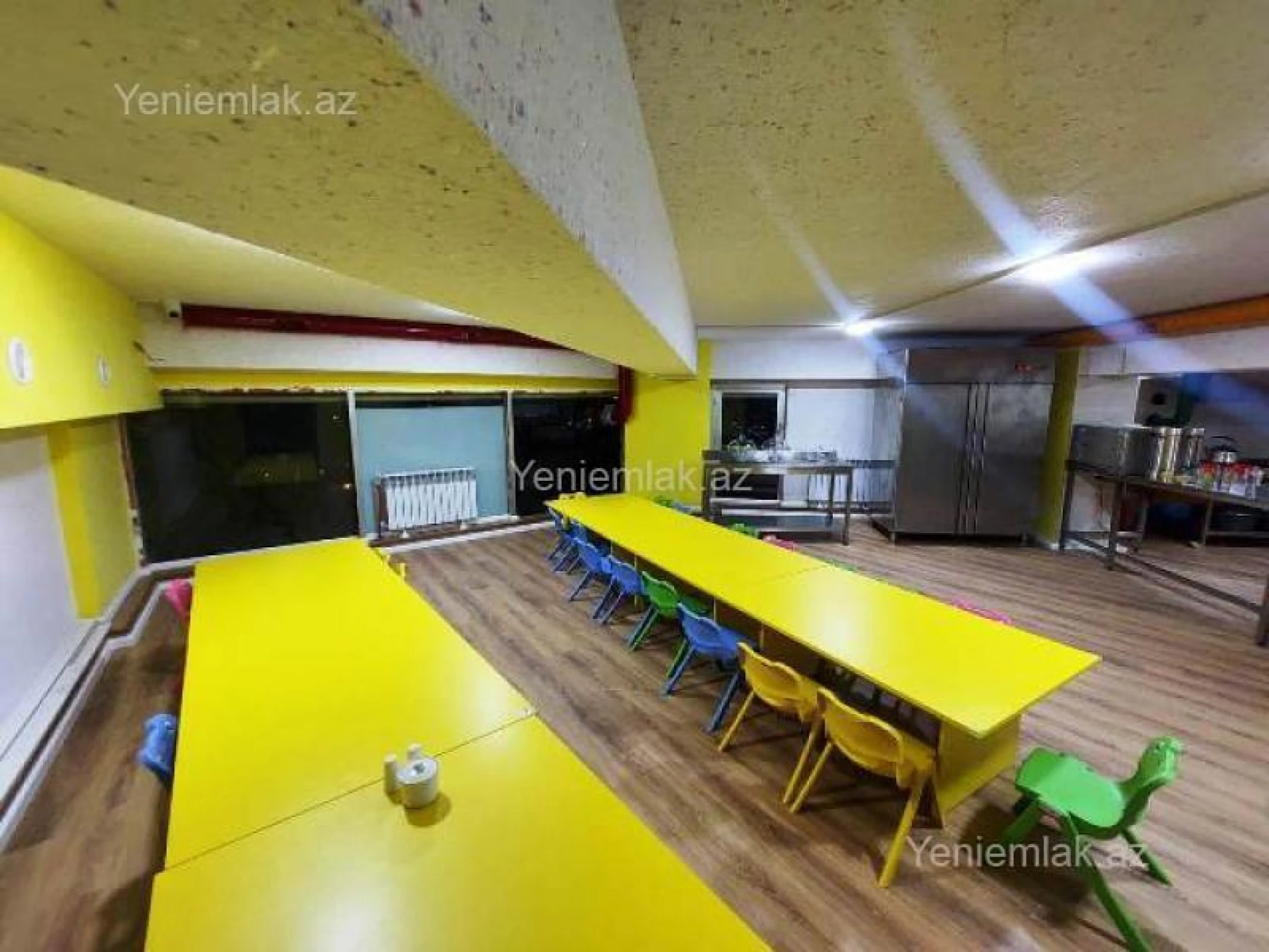 Satılır 12 otaqlı obyekt 1300 m²