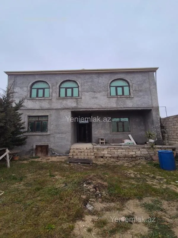 Satılır 7 otaqlı həyət evi 260 m²