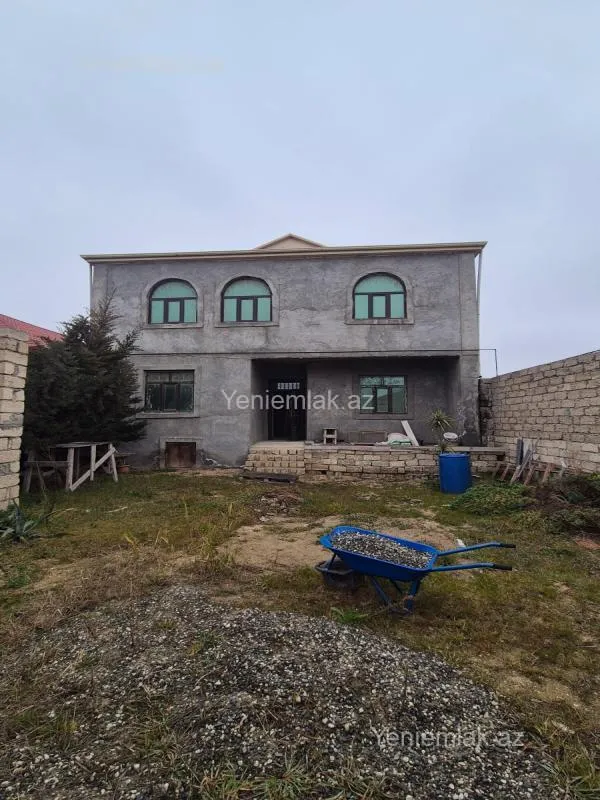 Satılır 7 otaqlı həyət evi 260 m²