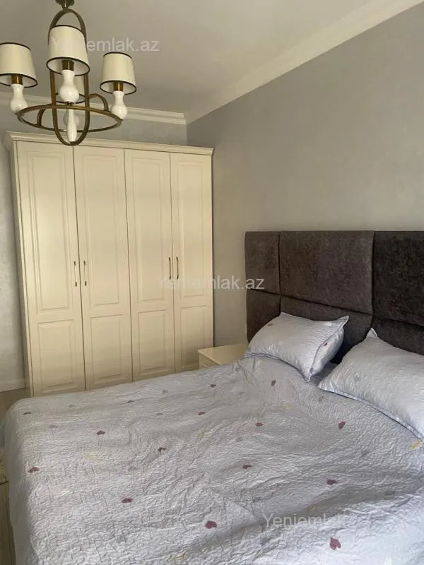 Satılır 2 otaqlı yeni tikili 103 m²