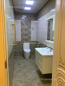 Satılır 3 otaqlı yeni tikili 130 m²