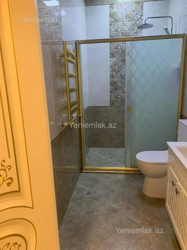 Satılır 3 otaqlı yeni tikili 130 m²