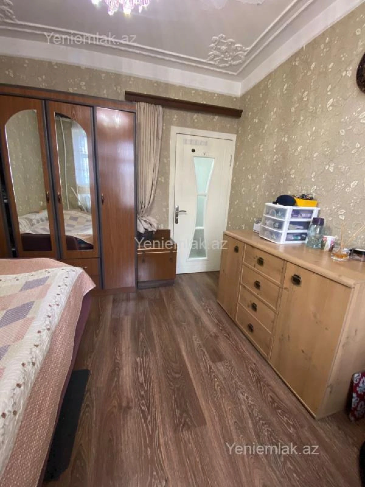 Satılır 5 otaqlı köhnə tikili 110 m²