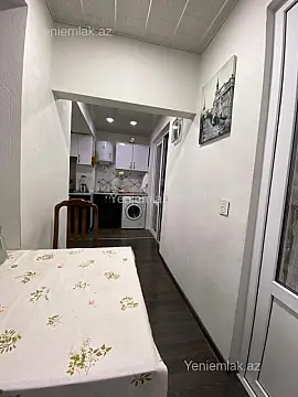 Satılır 5 otaqlı köhnə tikili 110 m²