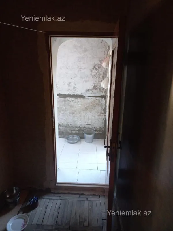 Satılır 2 otaqlı köhnə tikili 50 m²