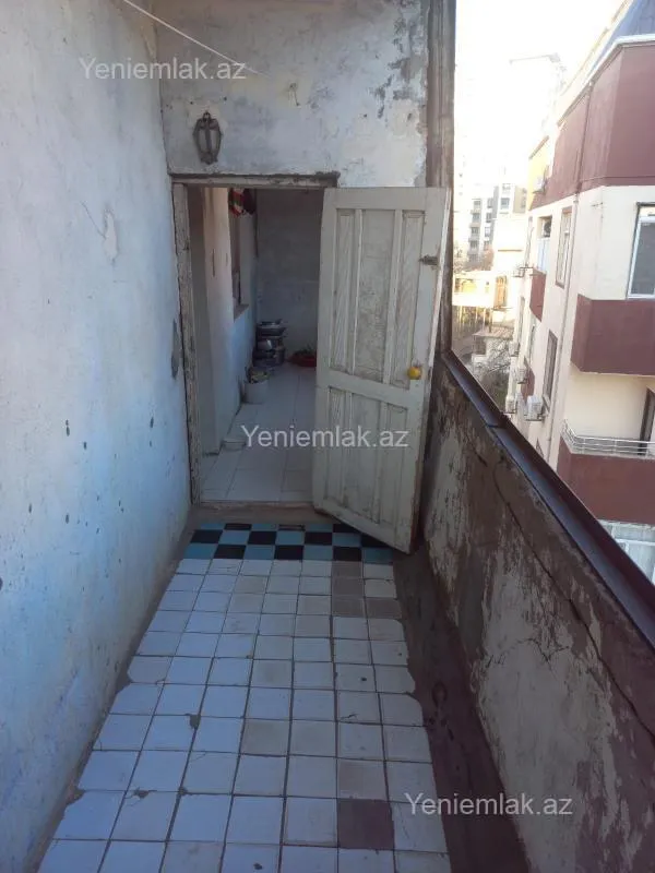 Satılır 2 otaqlı köhnə tikili 50 m²