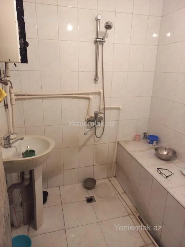 Satılır 2 otaqlı köhnə tikili 50 m²