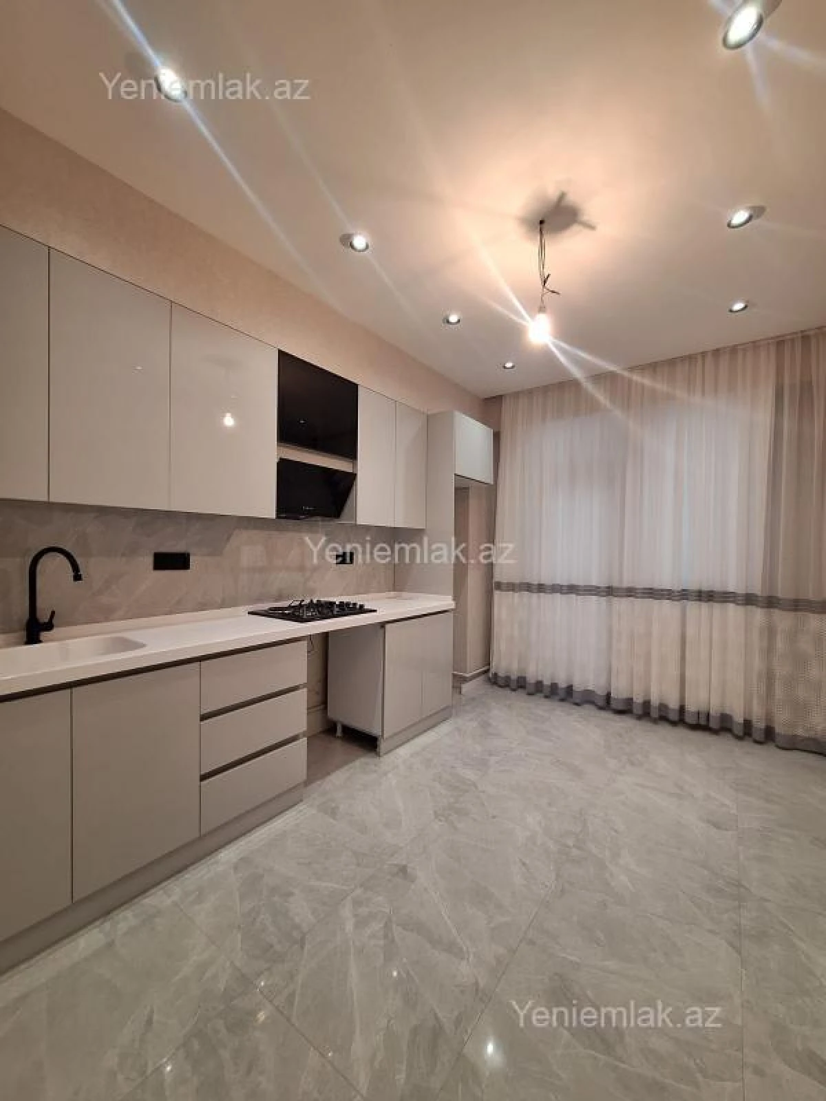 Satılır 3 otaqlı yeni tikili 114 m²