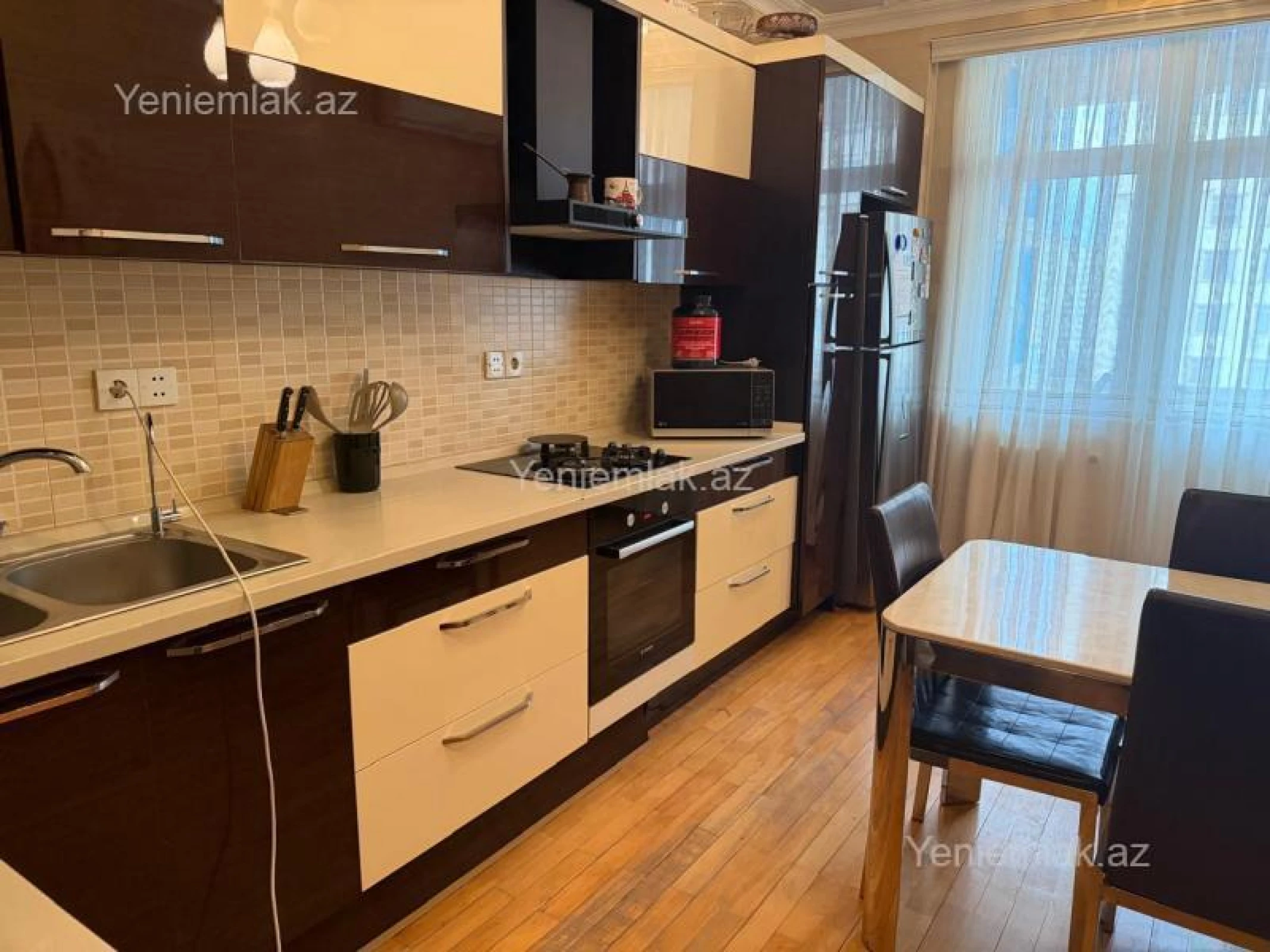Satılır 3 otaqlı yeni tikili 120 m²