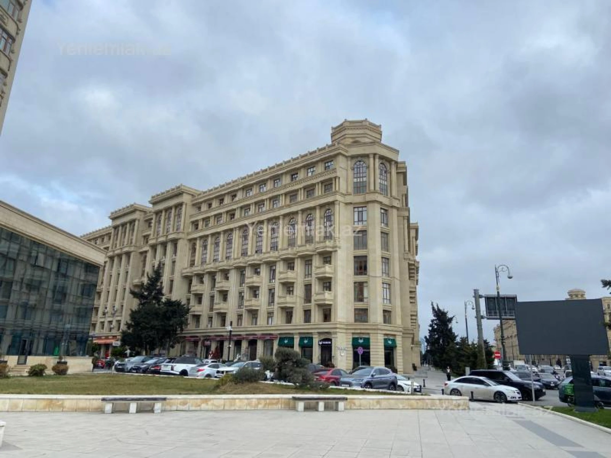 Satılır 2 otaqlı yeni tikili 90 m²