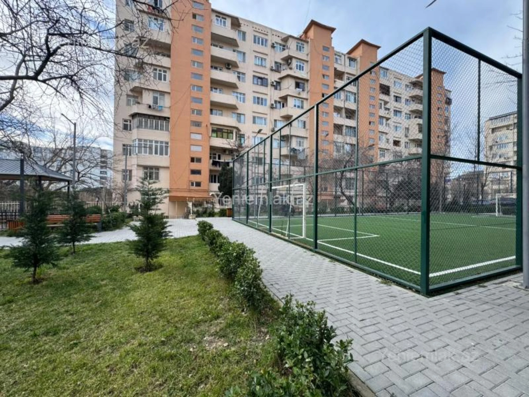Satılır 2 otaqlı köhnə tikili 45 m²