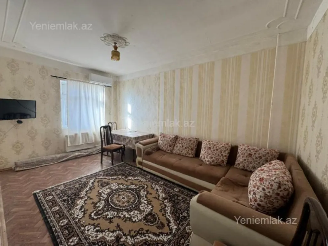 Satılır 2 otaqlı köhnə tikili 45 m²