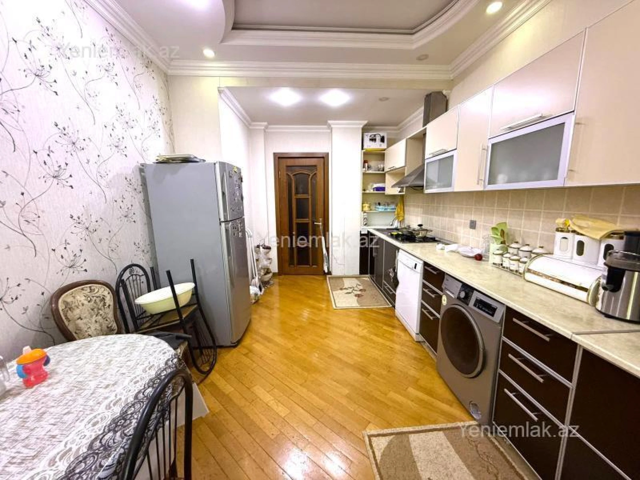 Satılır 4 otaqlı yeni tikili 138 m²