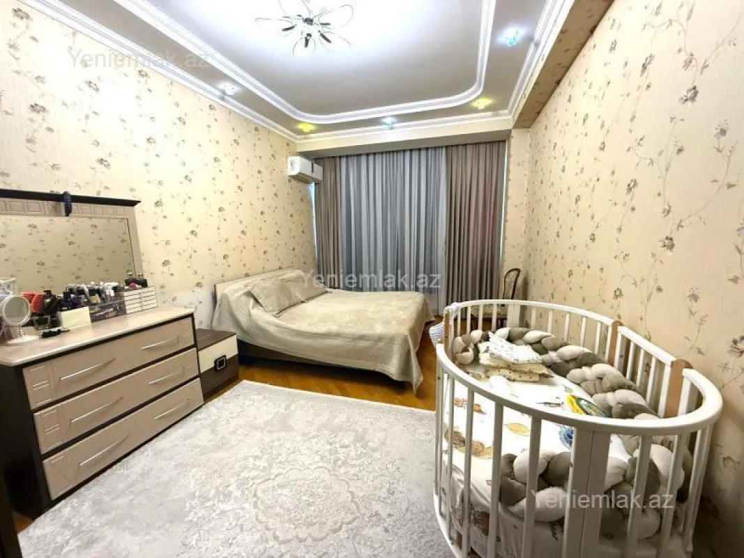 Satılır 4 otaqlı yeni tikili 138 m²