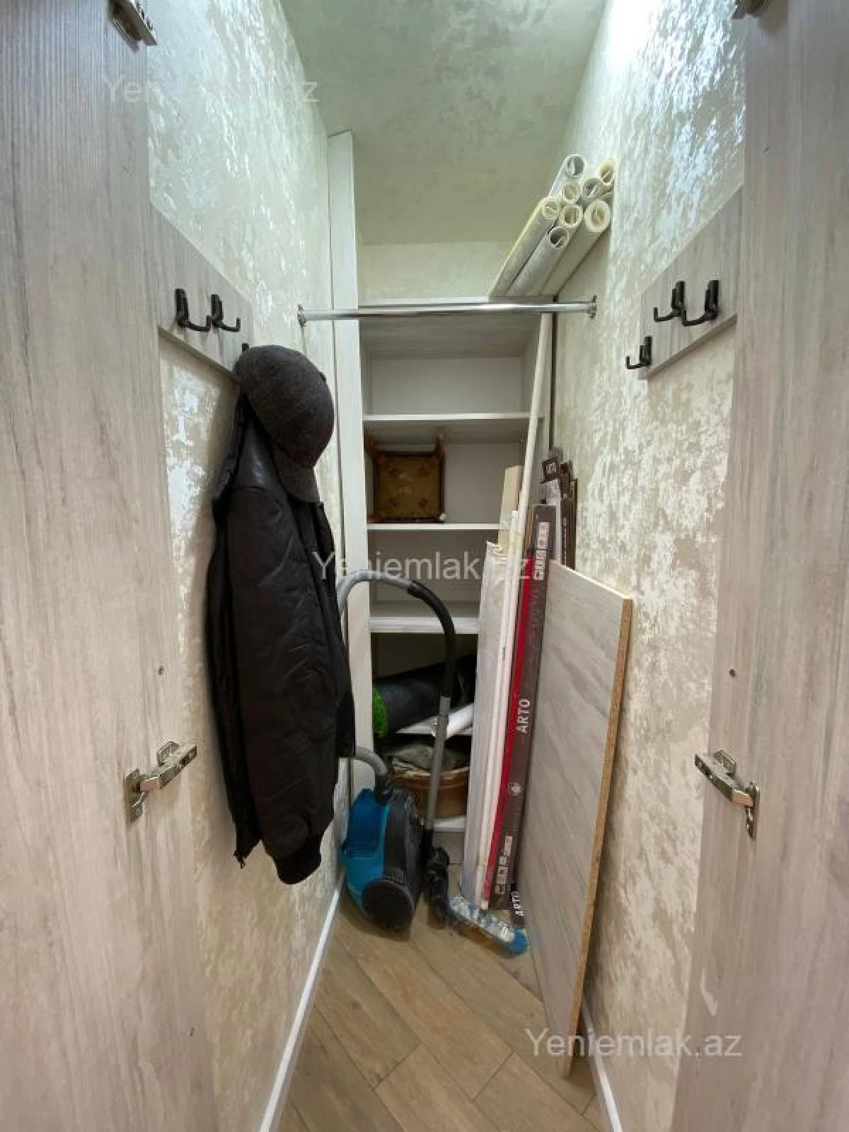 Satılır 2 otaqlı köhnə tikili 65 m²