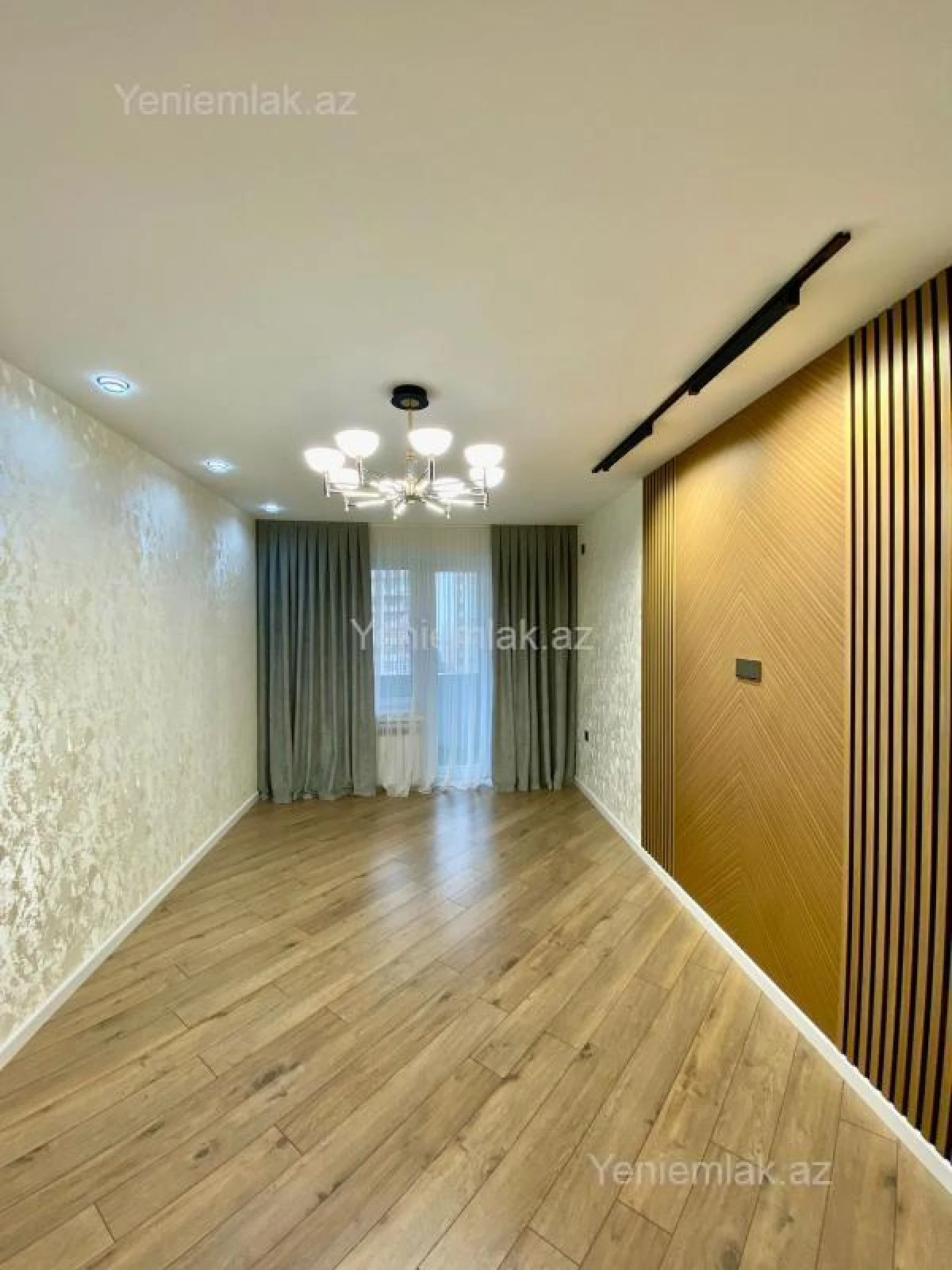 Satılır 2 otaqlı köhnə tikili 65 m²