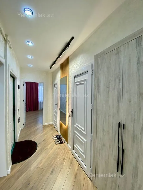 Satılır 2 otaqlı köhnə tikili 65 m²